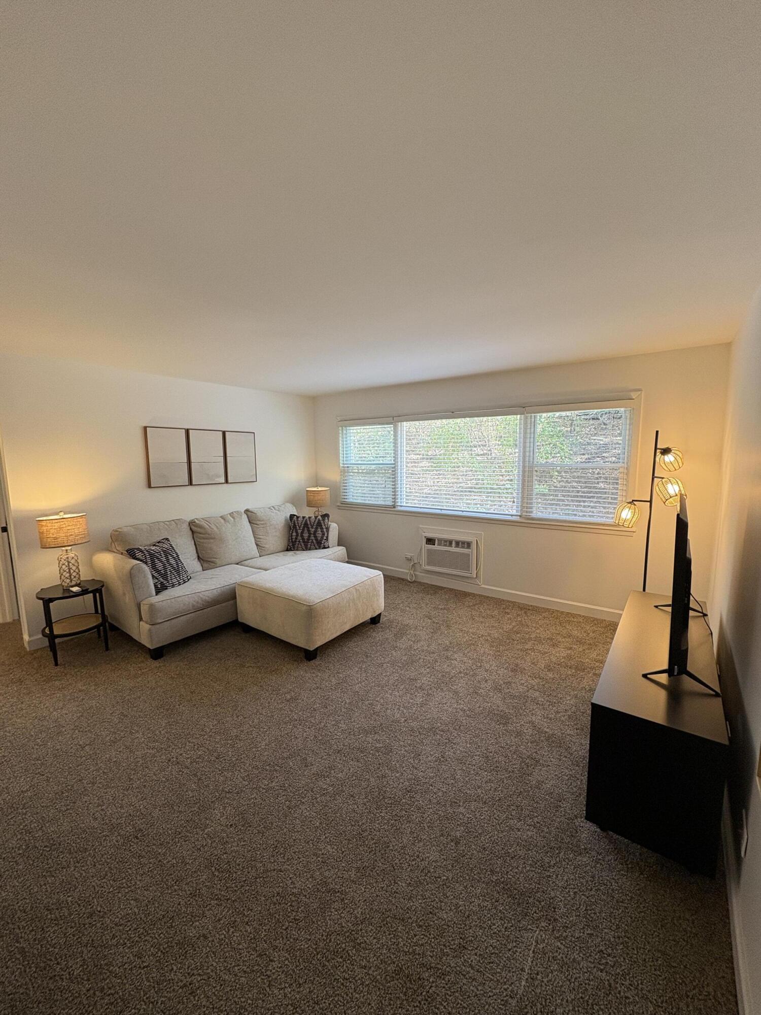 225 Country Club Dr 1-C