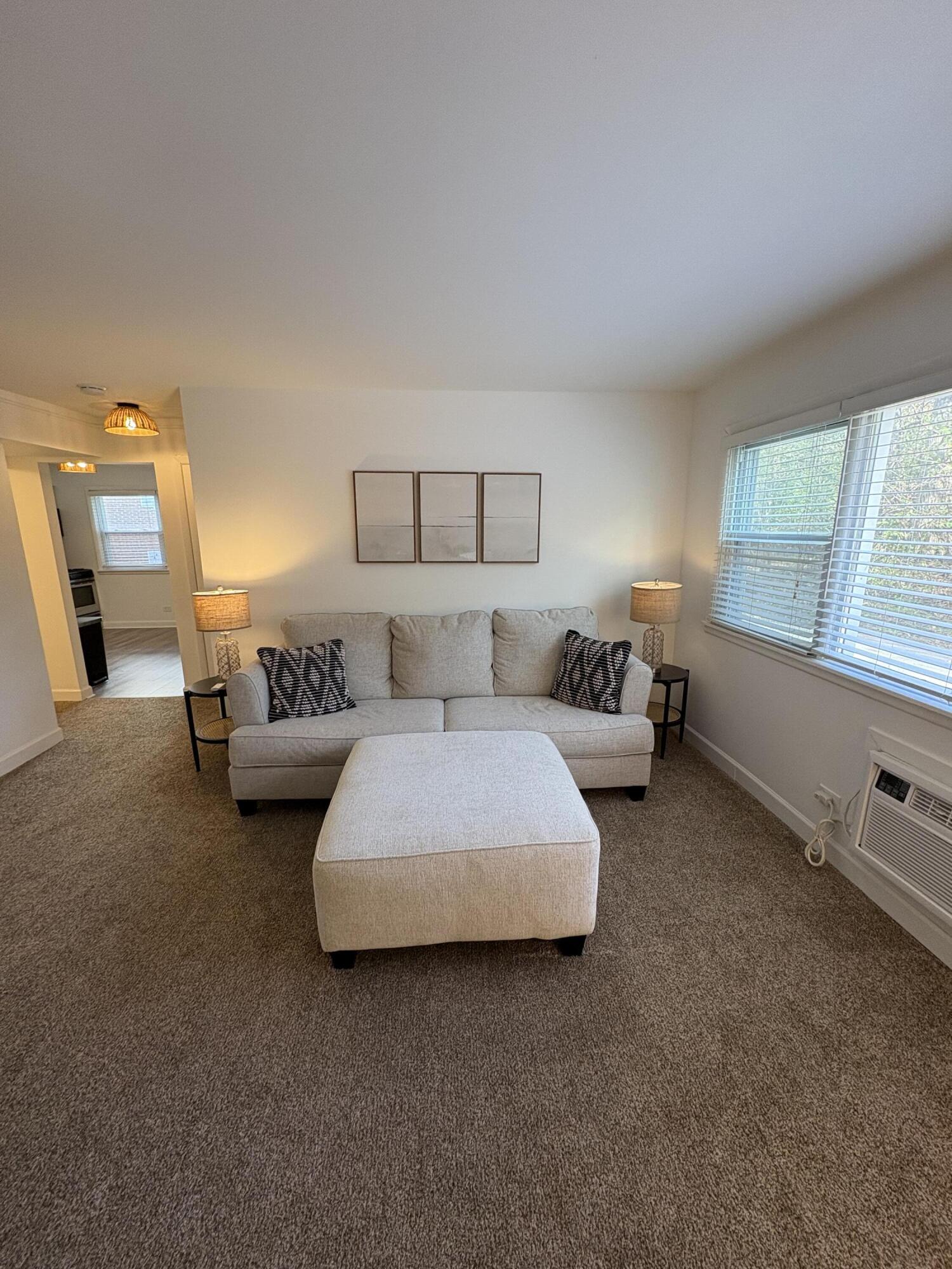 225 Country Club Dr 1-C