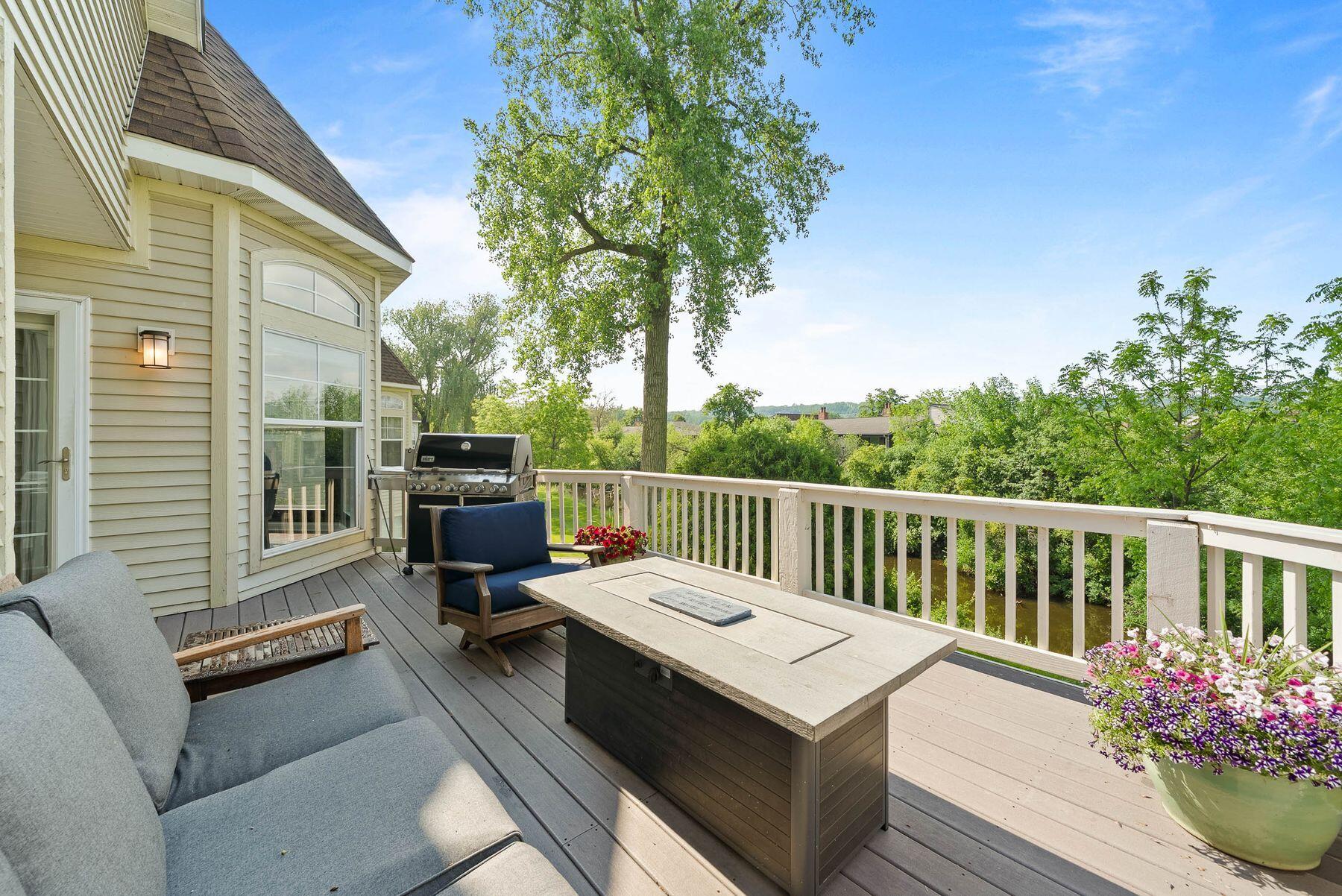 102 Abbey Ridge Ct Unit: 102