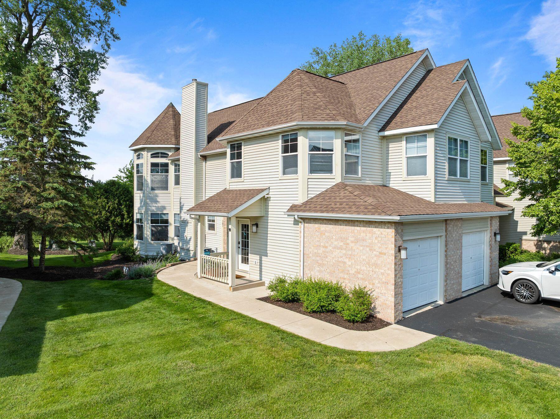 102 Abbey Ridge Ct Unit: 102