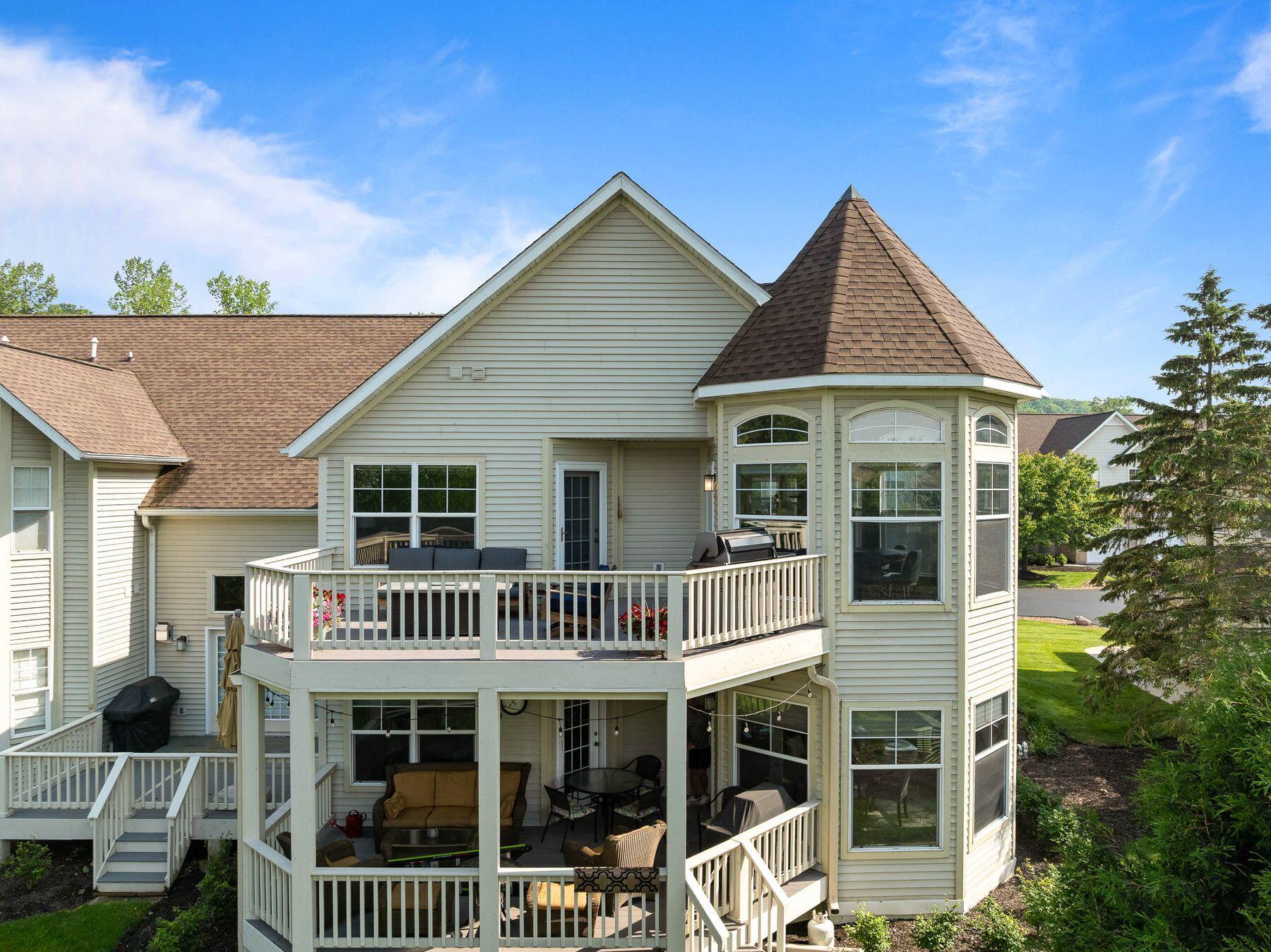 102 Abbey Ridge Ct Unit: 102