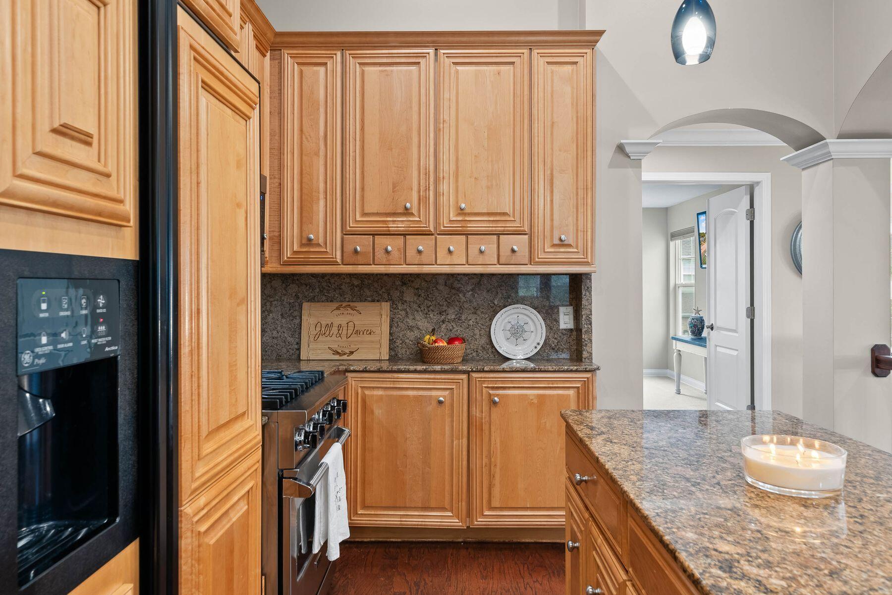 102 Abbey Ridge Ct Unit: 102