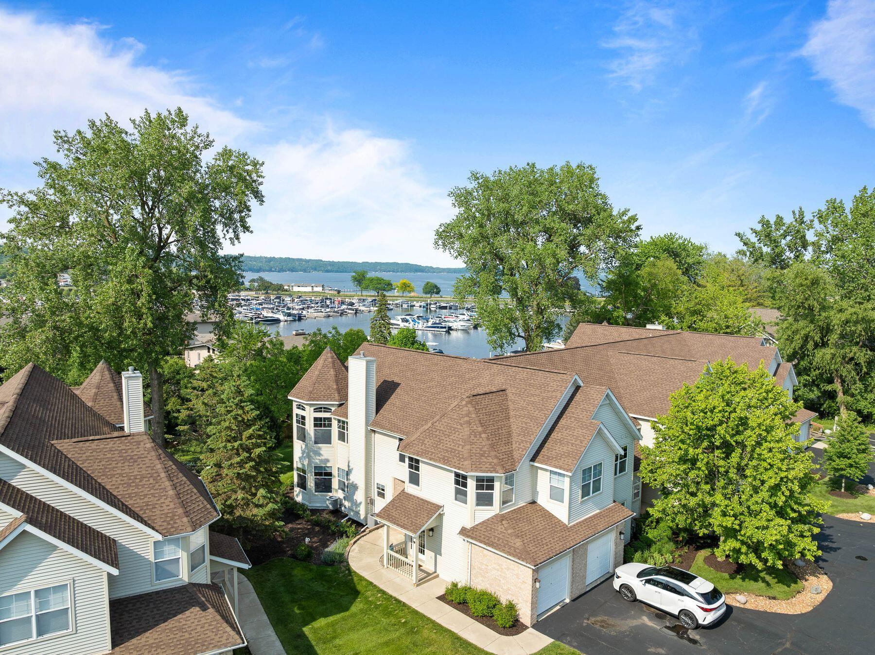 102 Abbey Ridge Ct Unit: 102