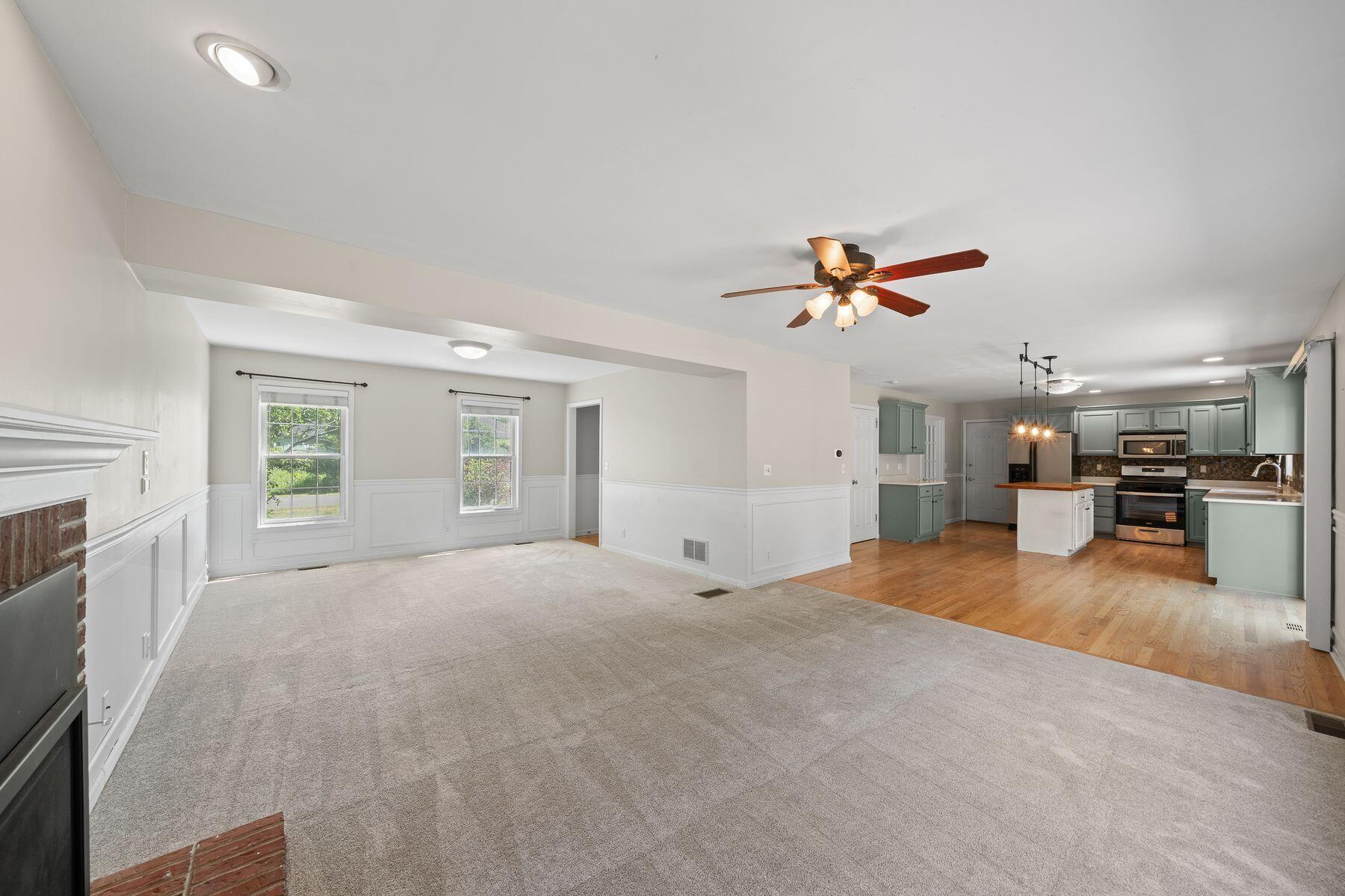 406 Lakewood Dr