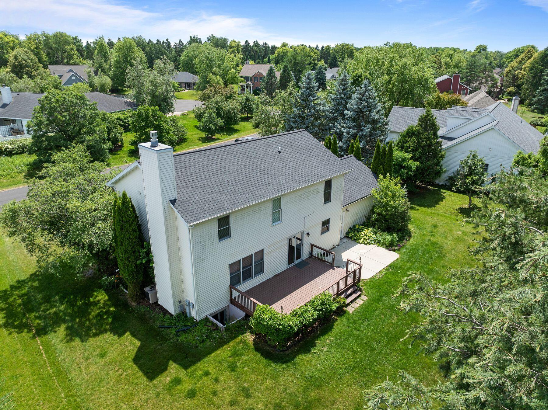 406 Lakewood Dr