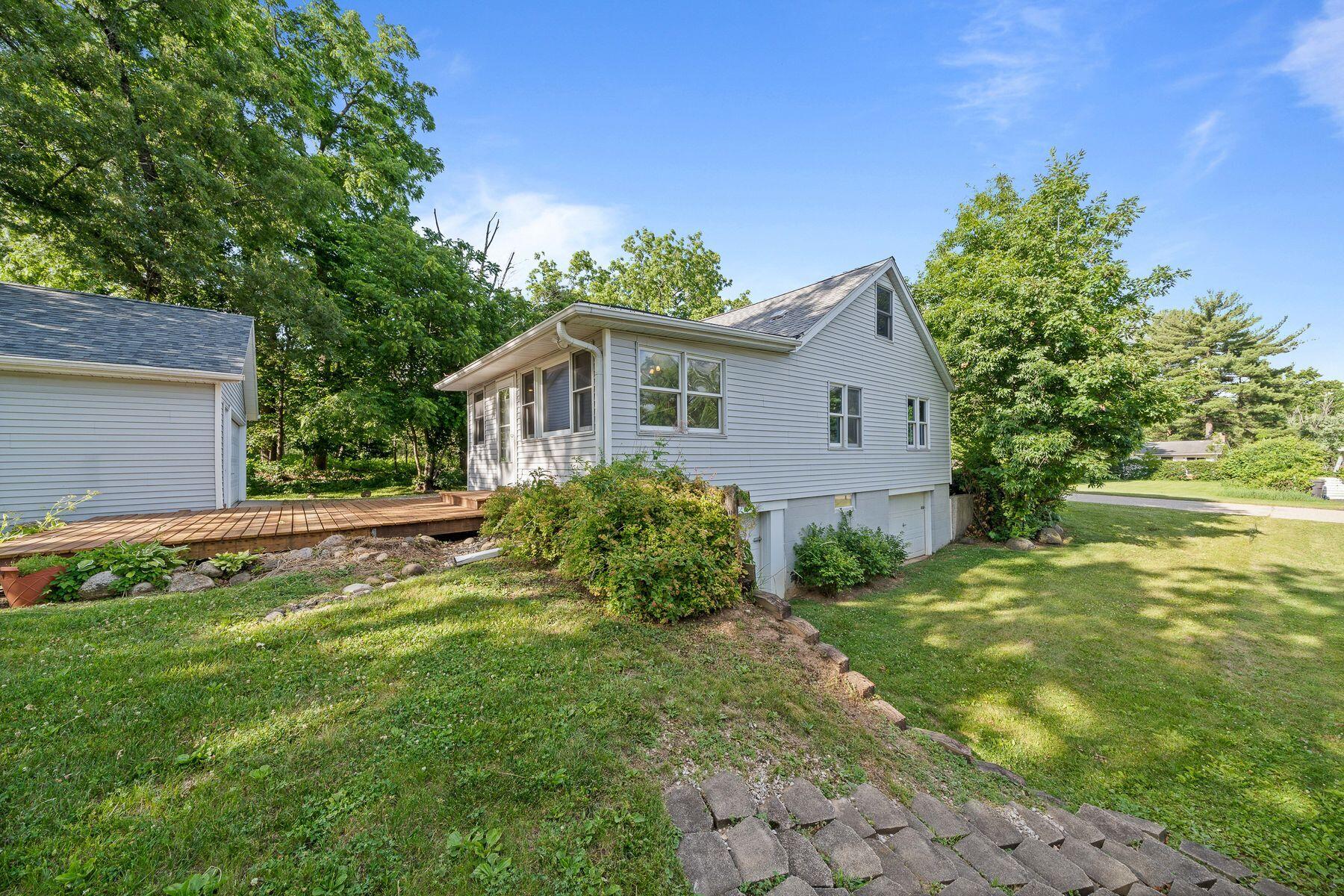 N3335 University Rd