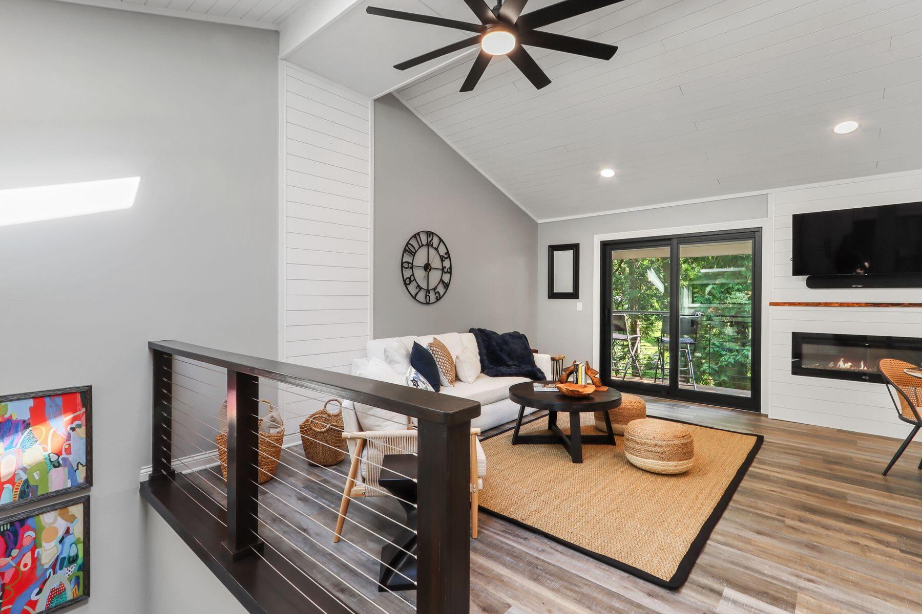 350 S Lower Gardens Rd