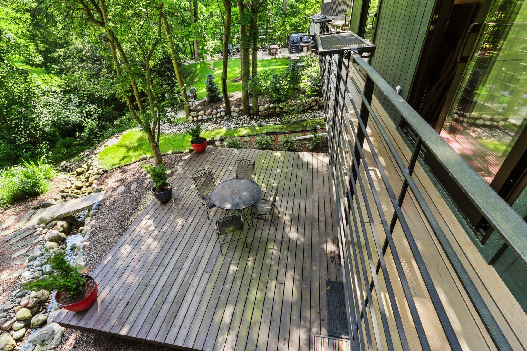 350 S Lower Gardens Rd