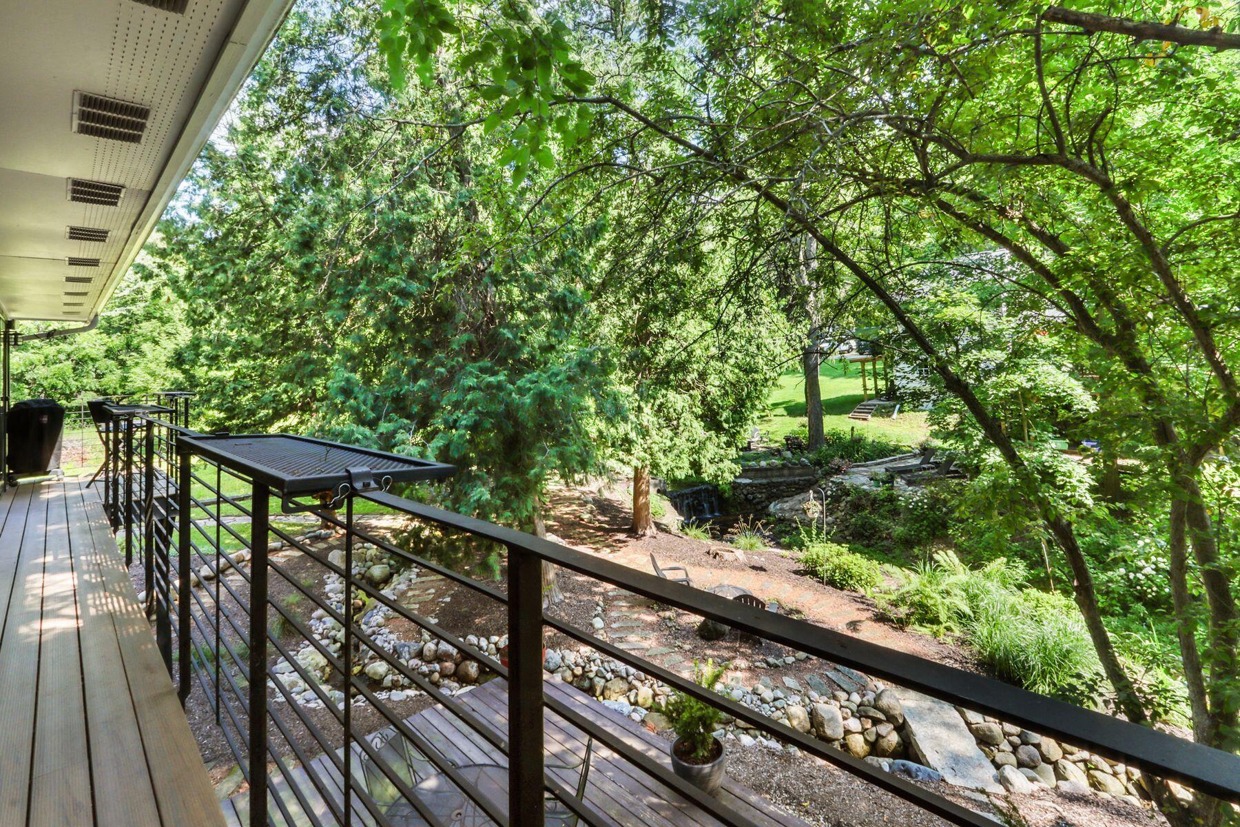 350 S Lower Gardens Rd