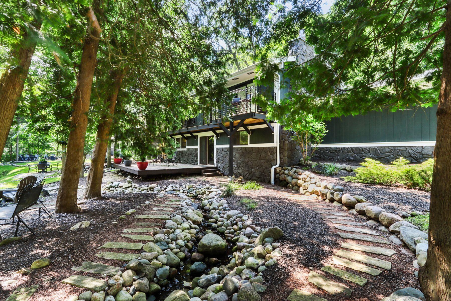 350 S Lower Gardens Rd