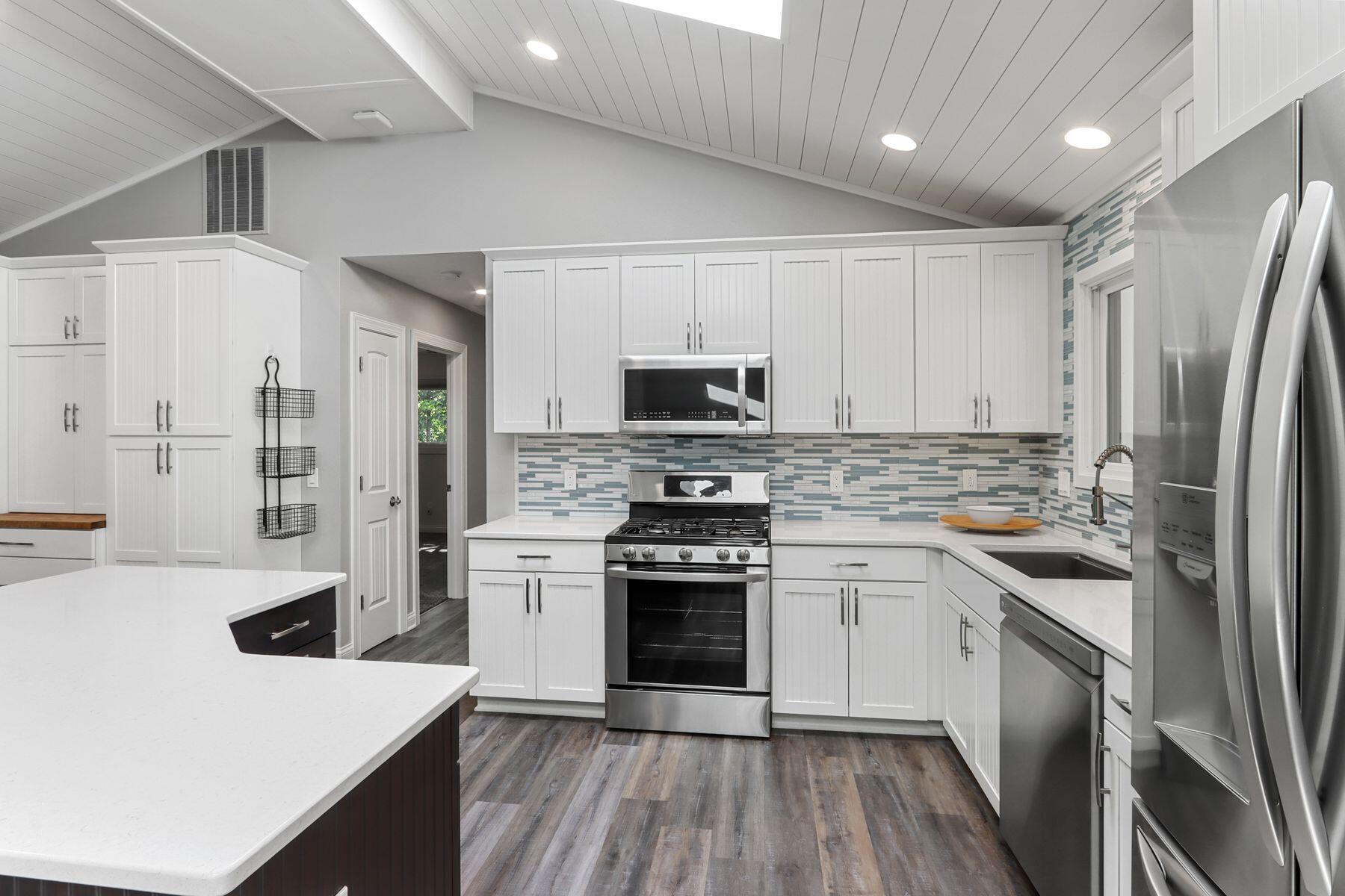 350 S Lower Gardens Rd