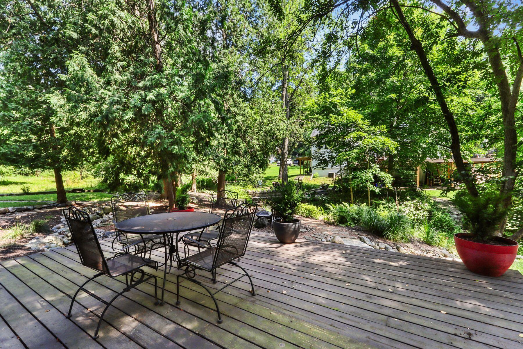 350 S Lower Gardens Rd