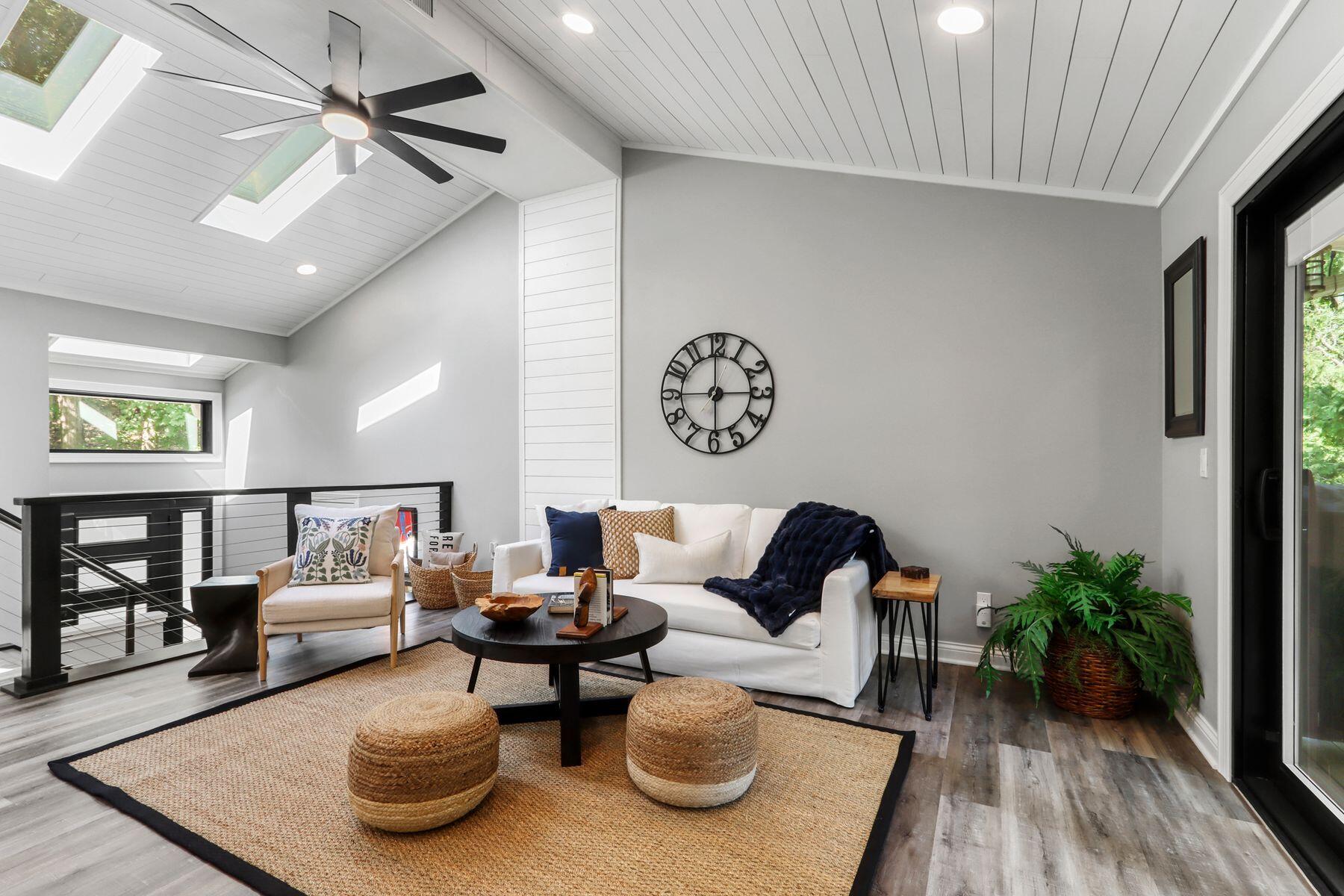 350 S Lower Gardens Rd