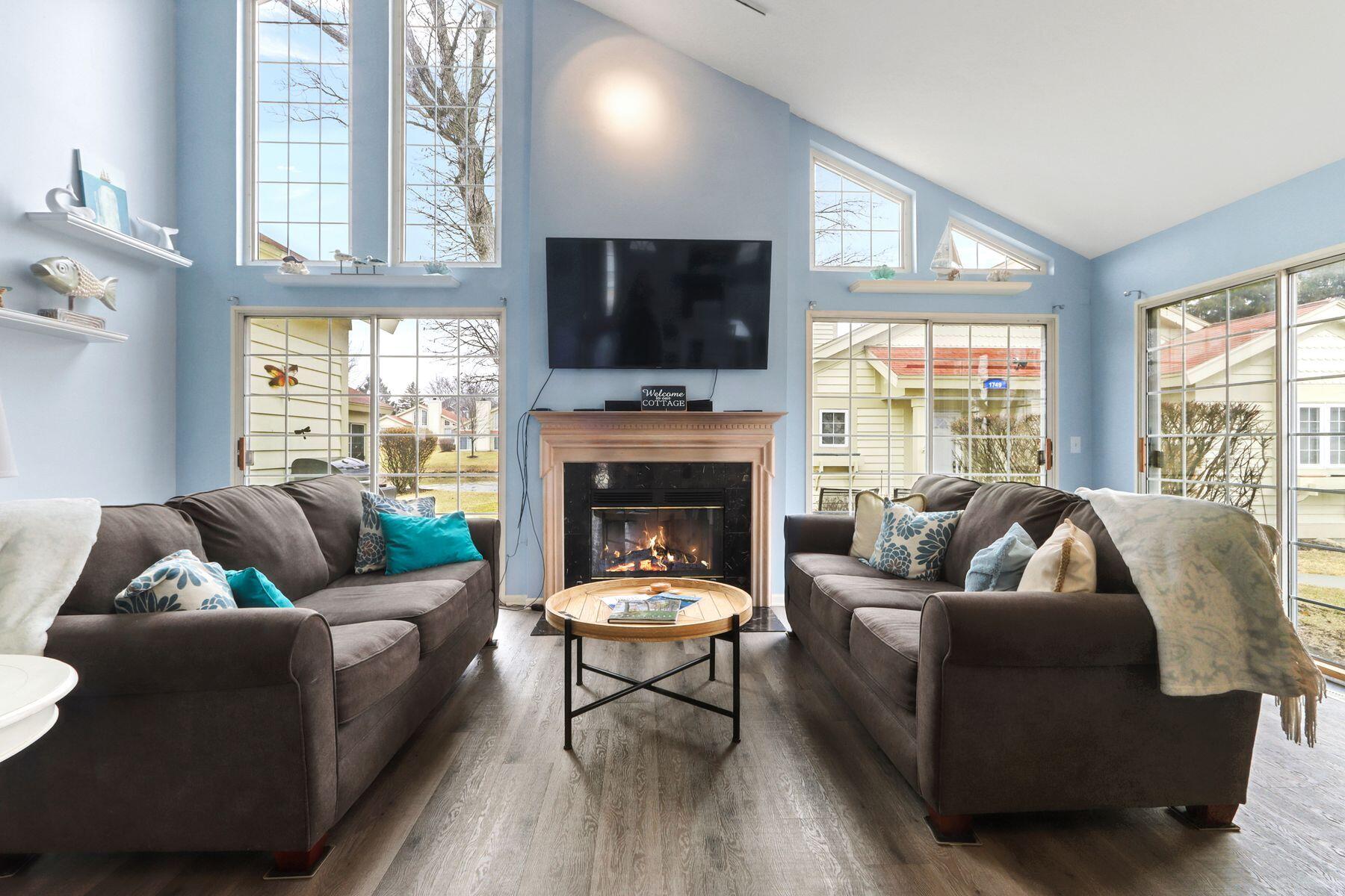 1737 Cottage Dr Unit: 7-18