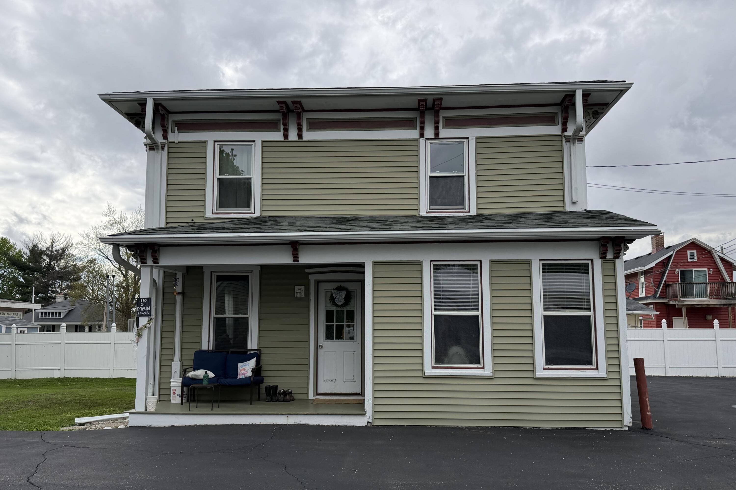 110 S Main St