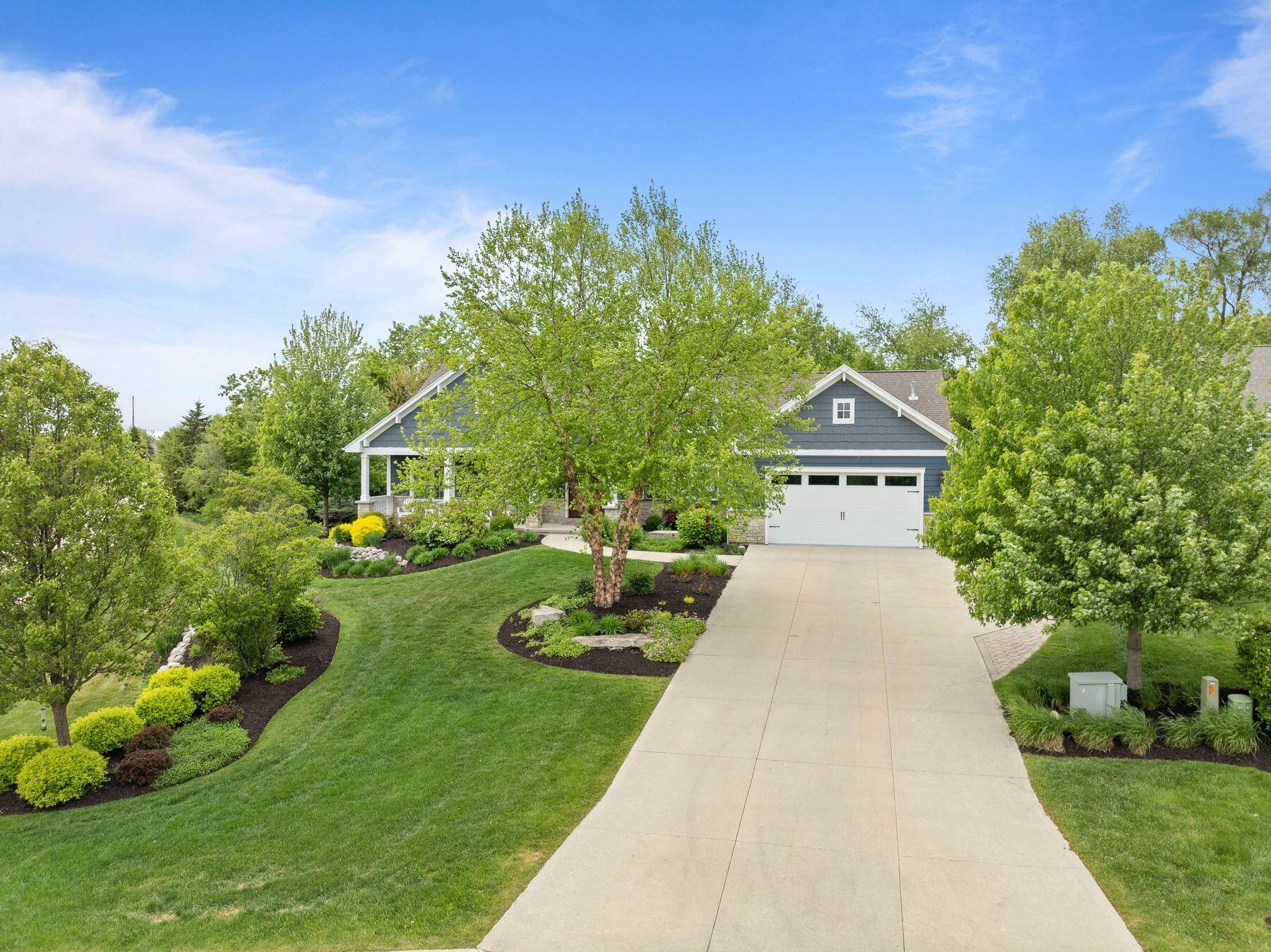 833 Red Hawk Dr