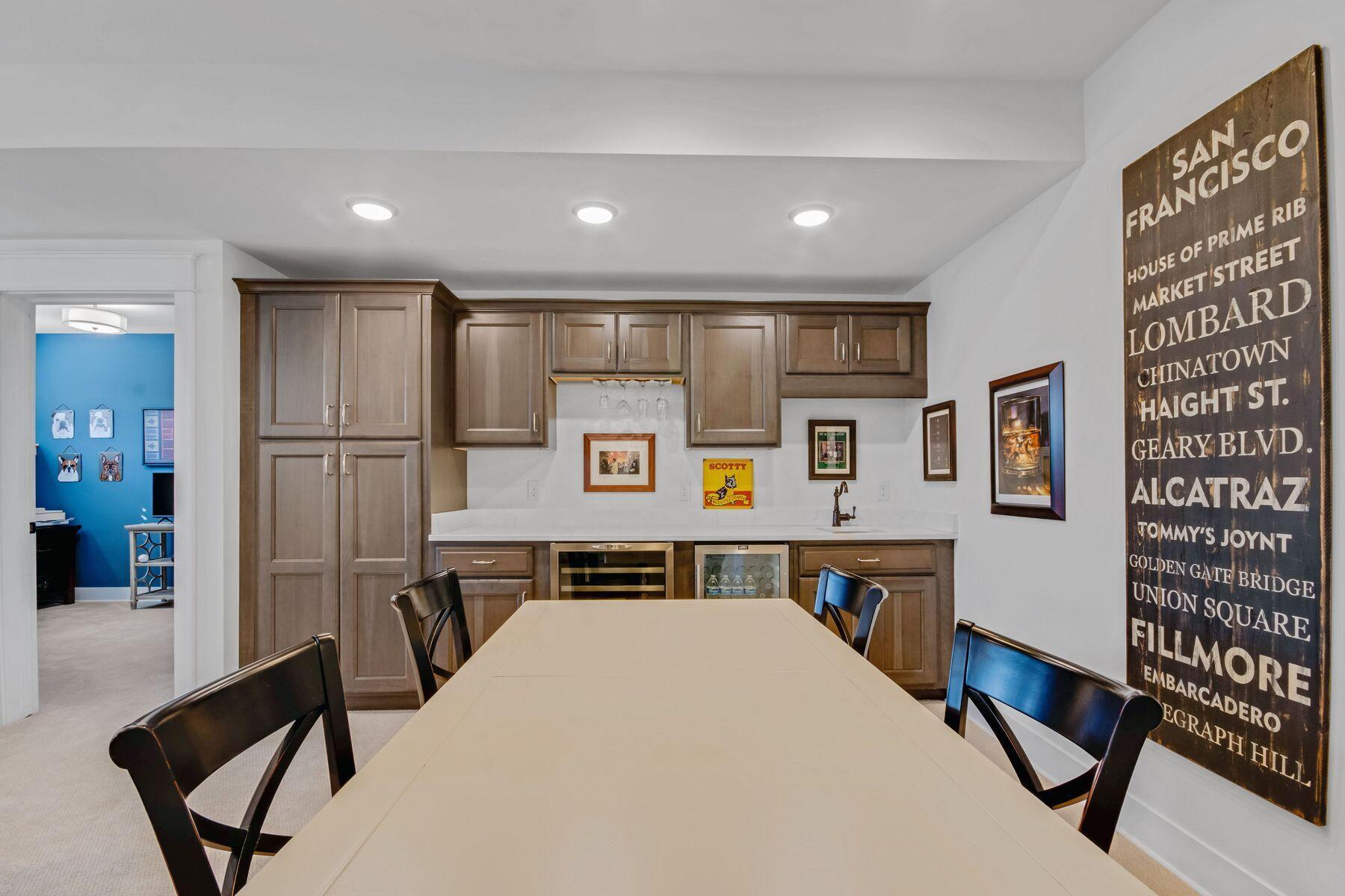 833 Red Hawk Dr
