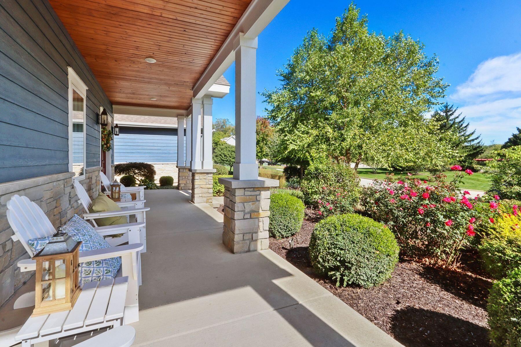 833 Red Hawk Dr