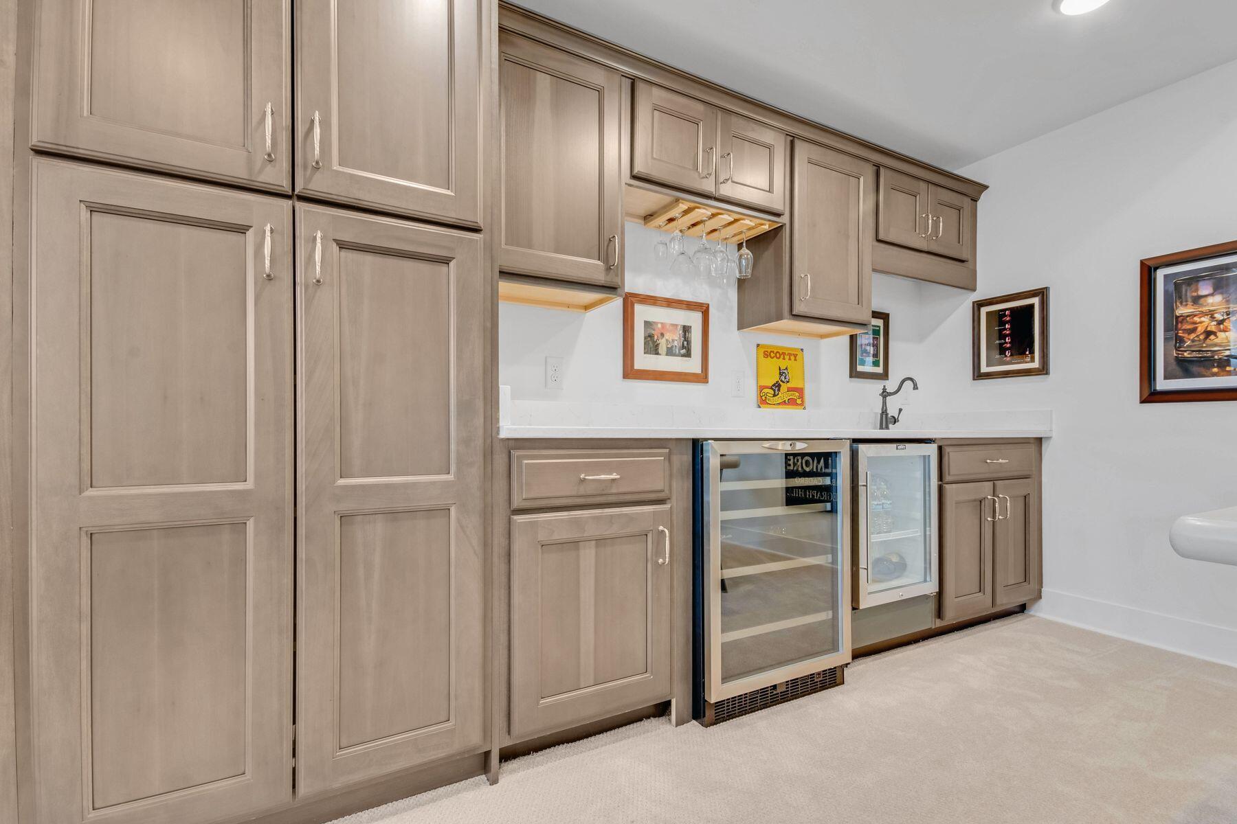 833 Red Hawk Dr
