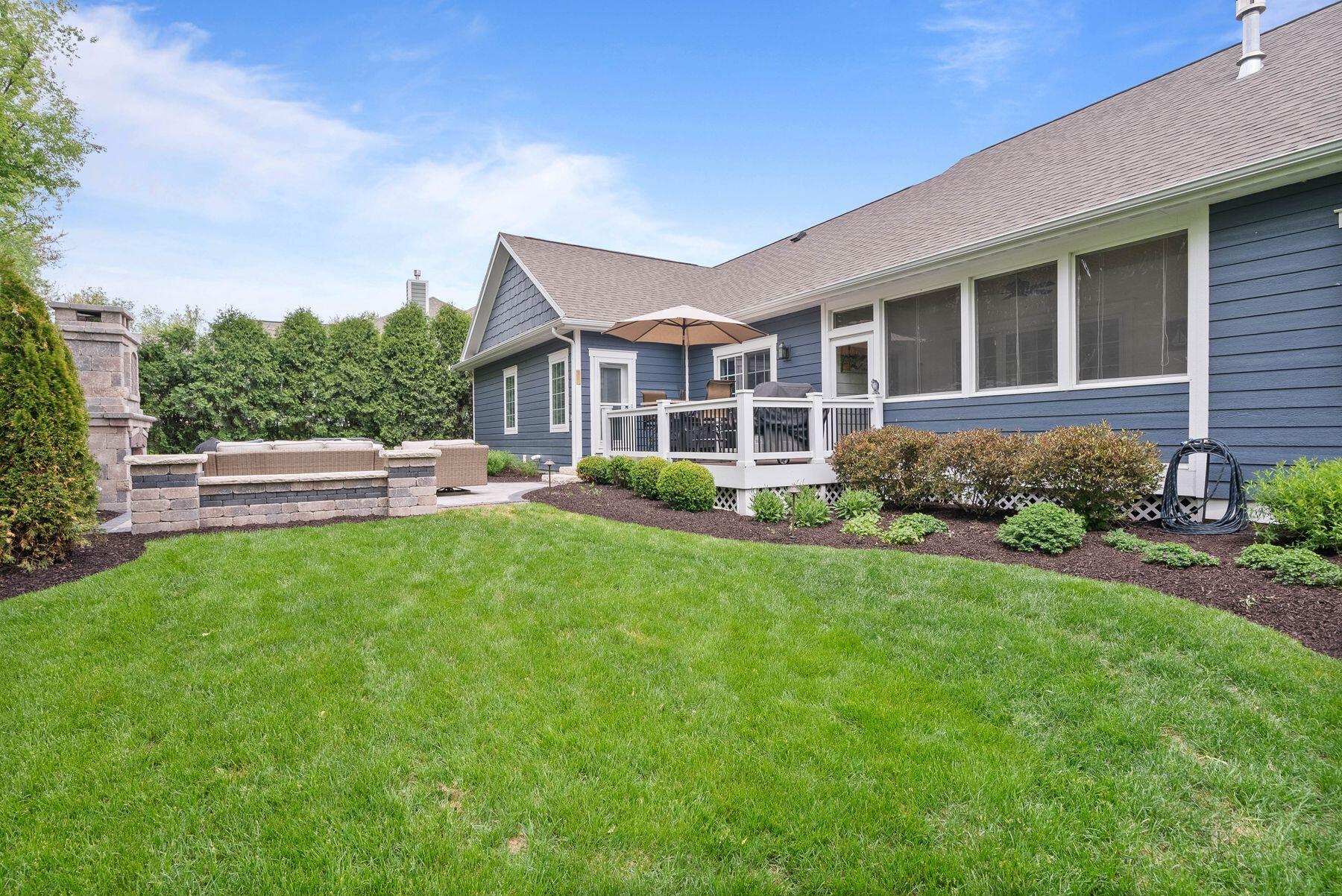 833 Red Hawk Dr