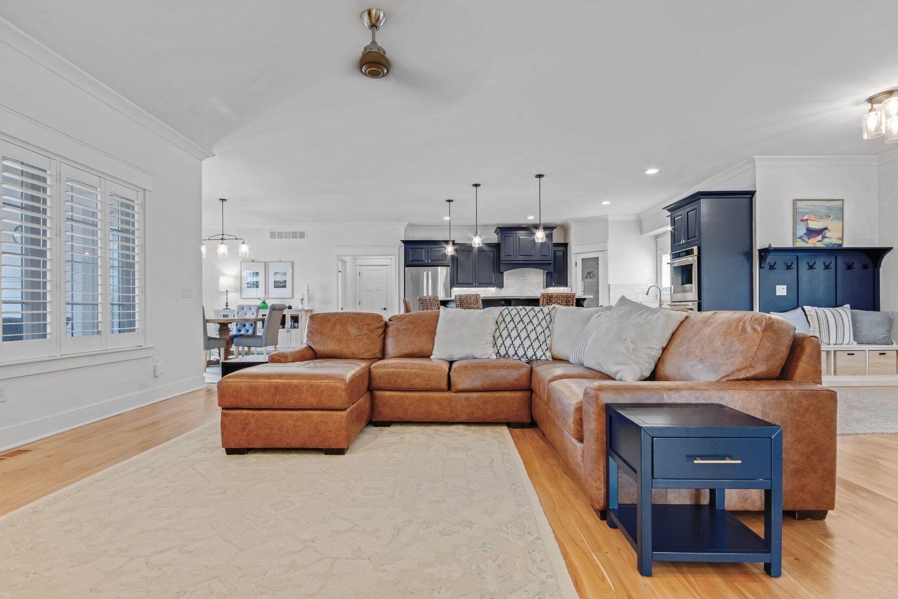 833 Red Hawk Dr
