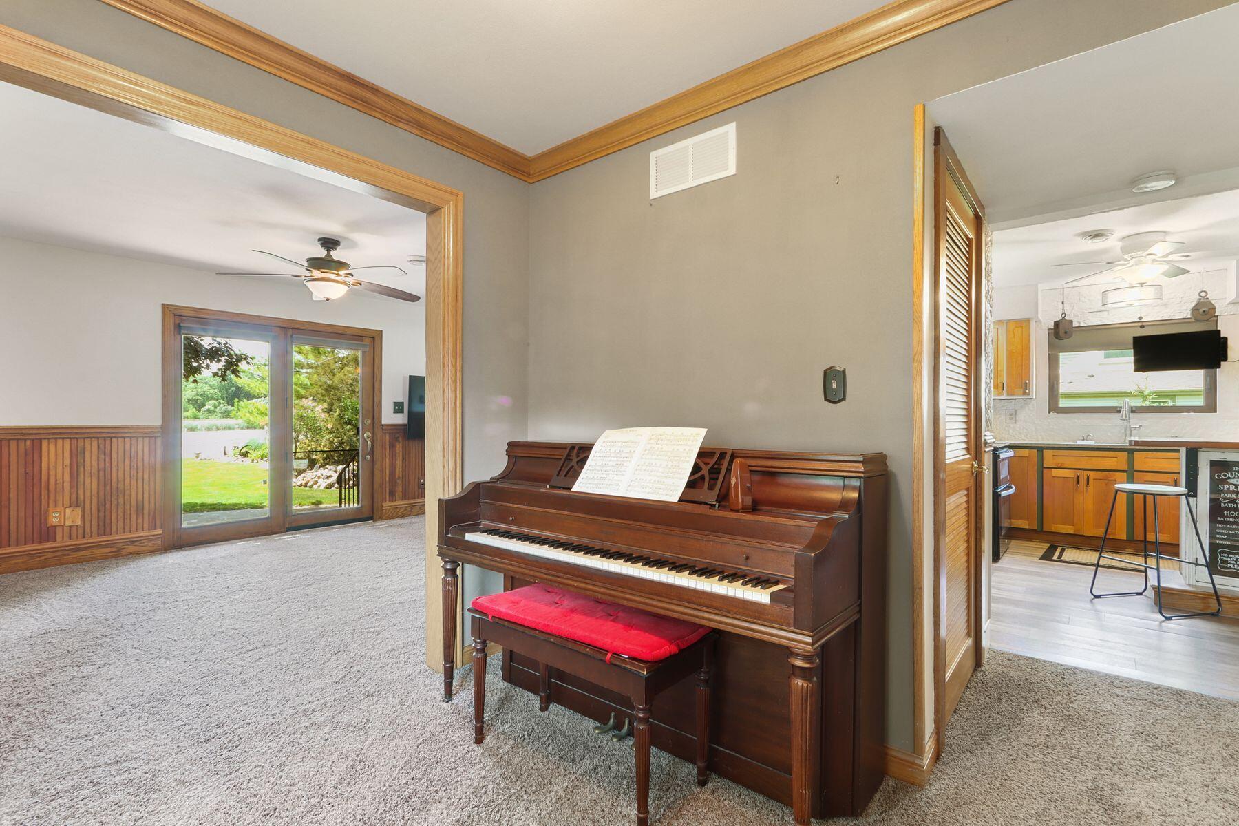 8508 Fox River Rd