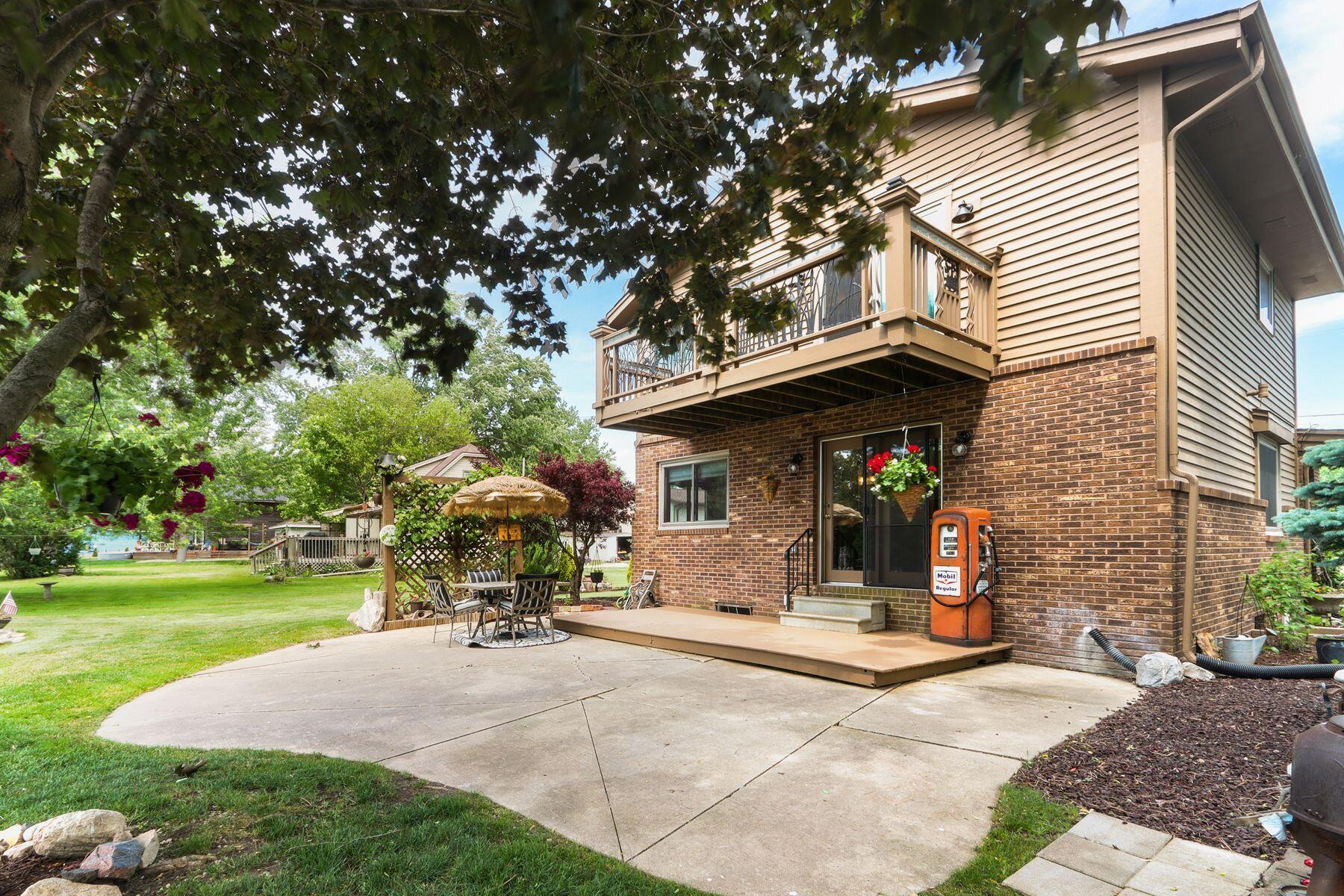 8508 Fox River Rd