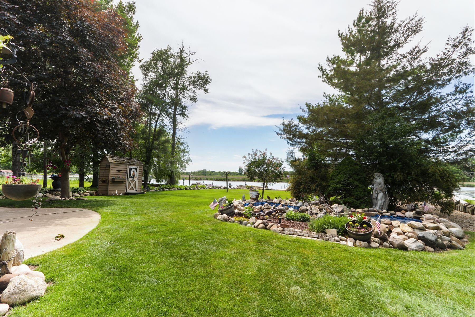 8508 Fox River Rd