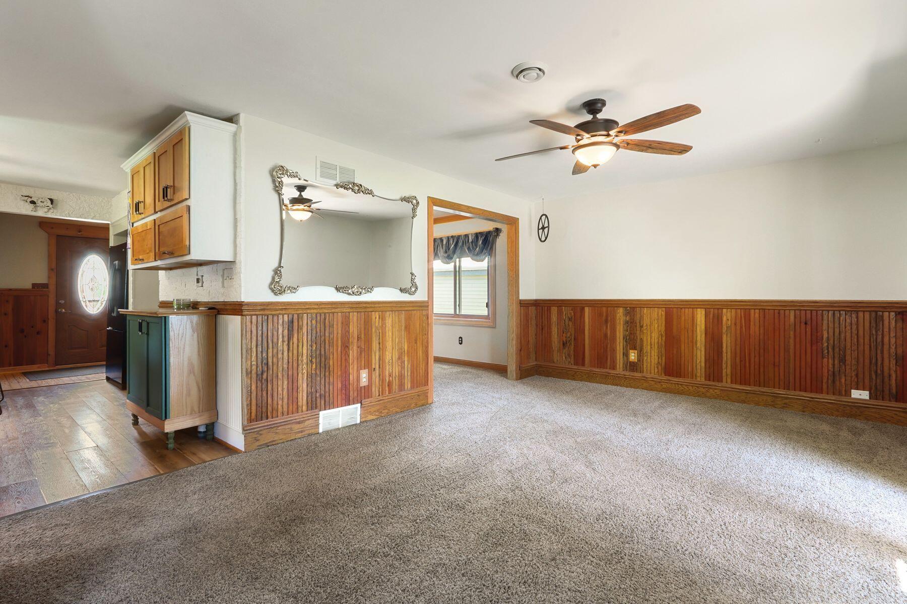 8508 Fox River Rd