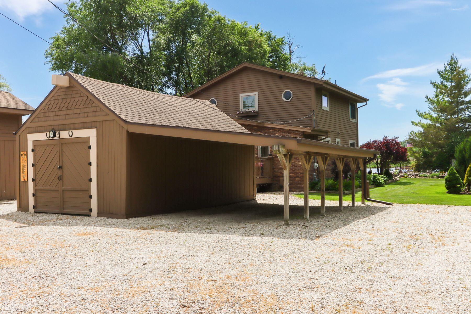 8508 Fox River Rd