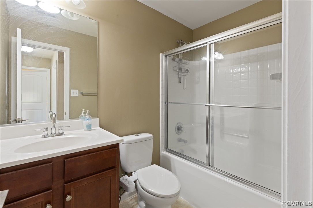 7016 Ravenscraig Cres