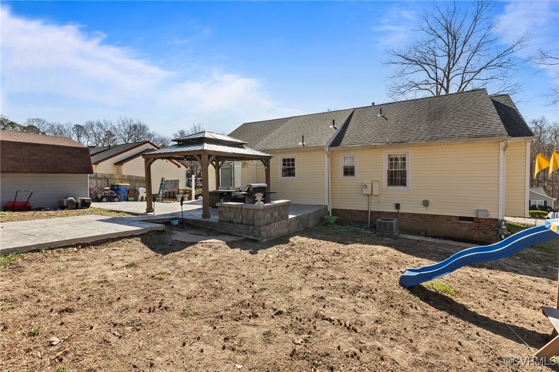 2930 Sand Hills Dr