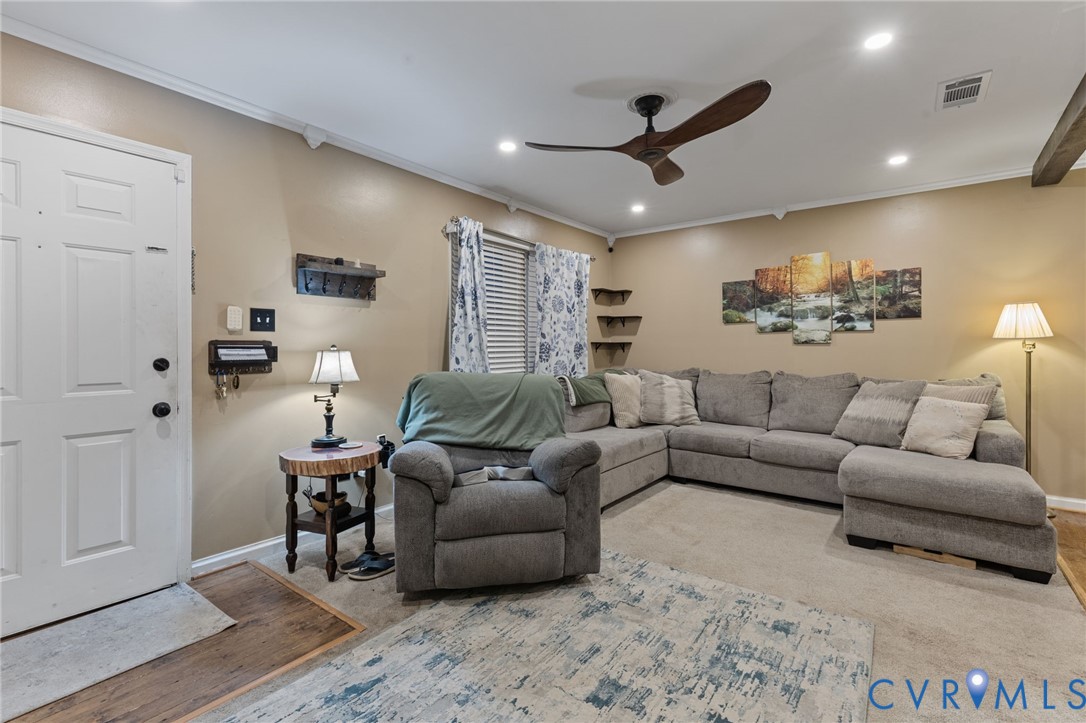 15601 Roland View Dr