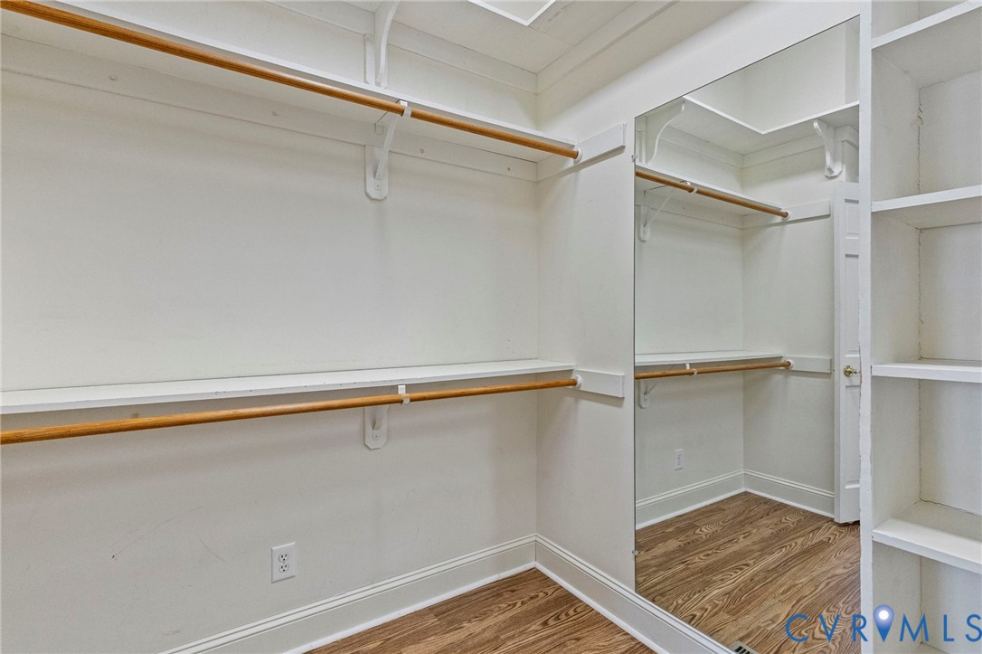 1625 N Founders Hl