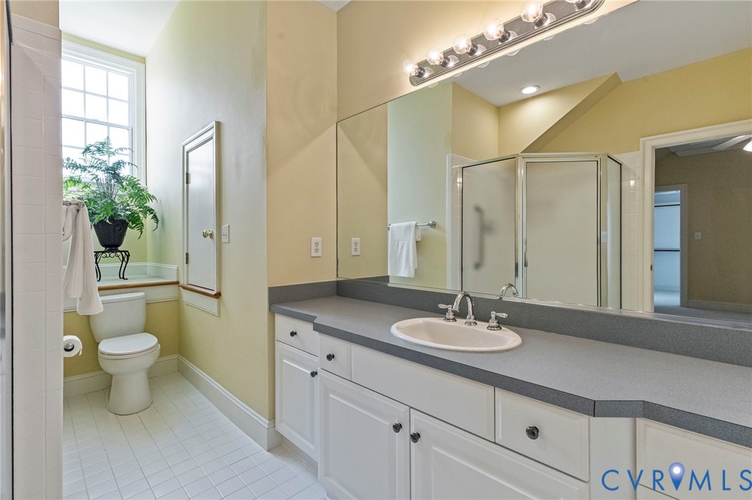 1625 N Founders Hl