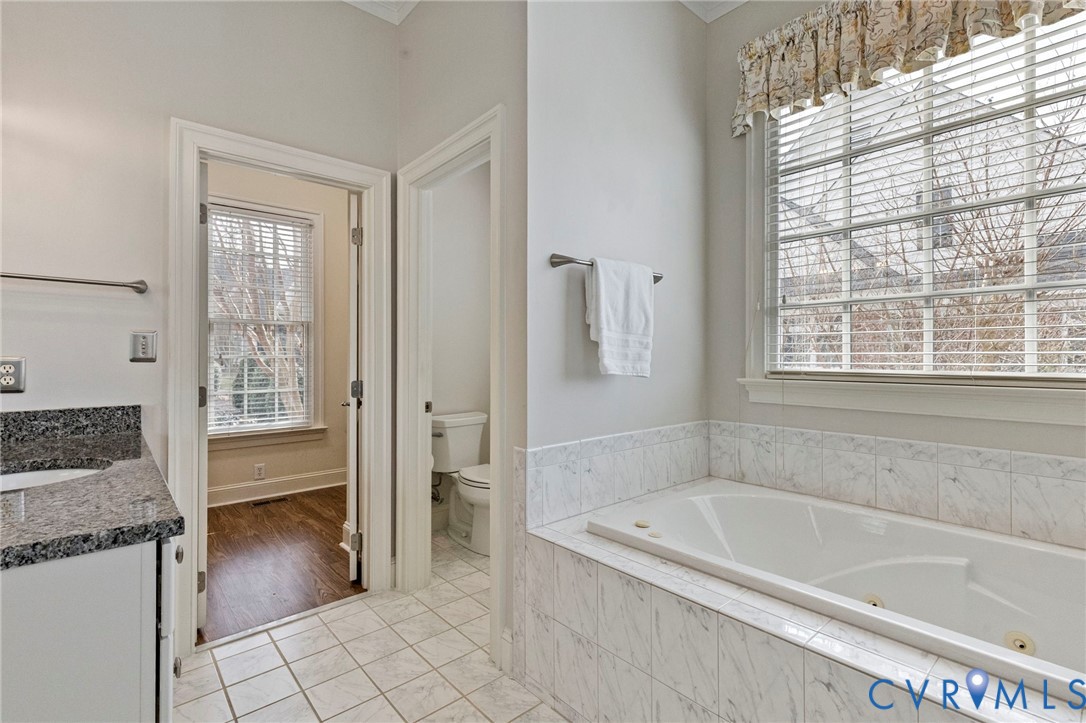 1625 N Founders Hl