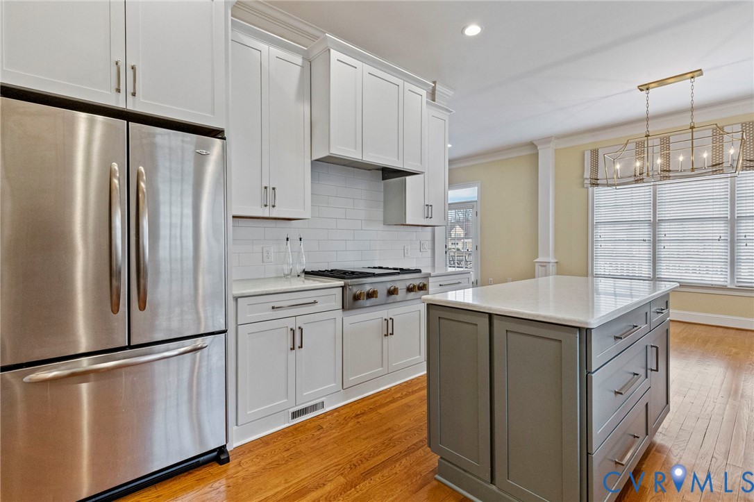 1625 N Founders Hl