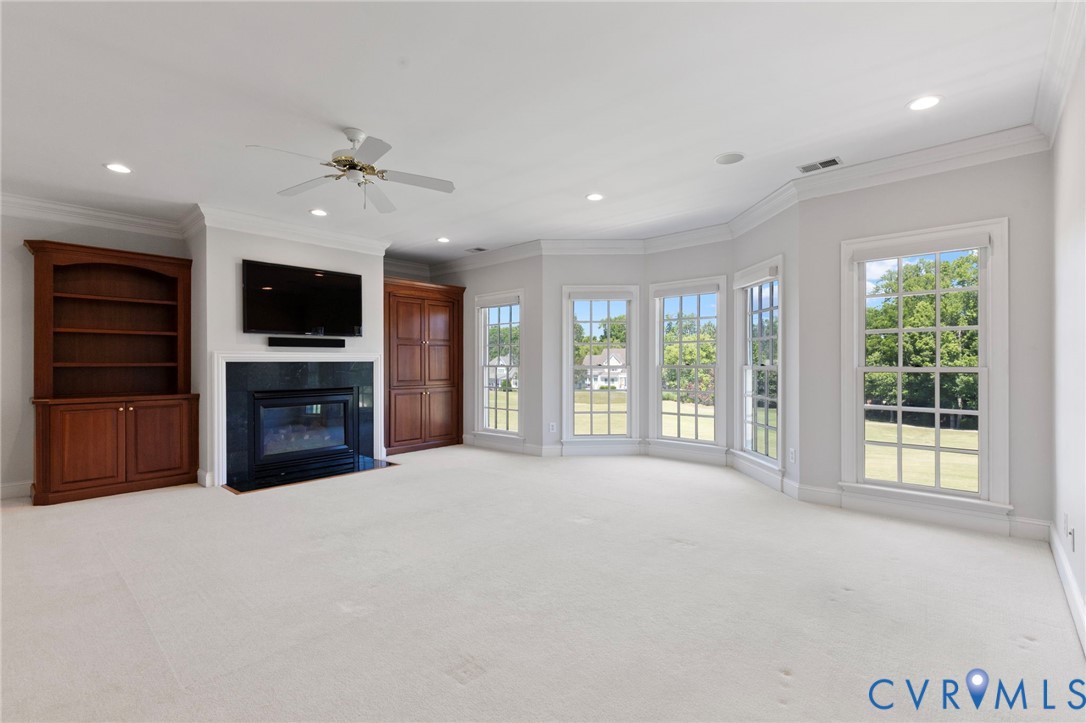 1625 N Founders Hl