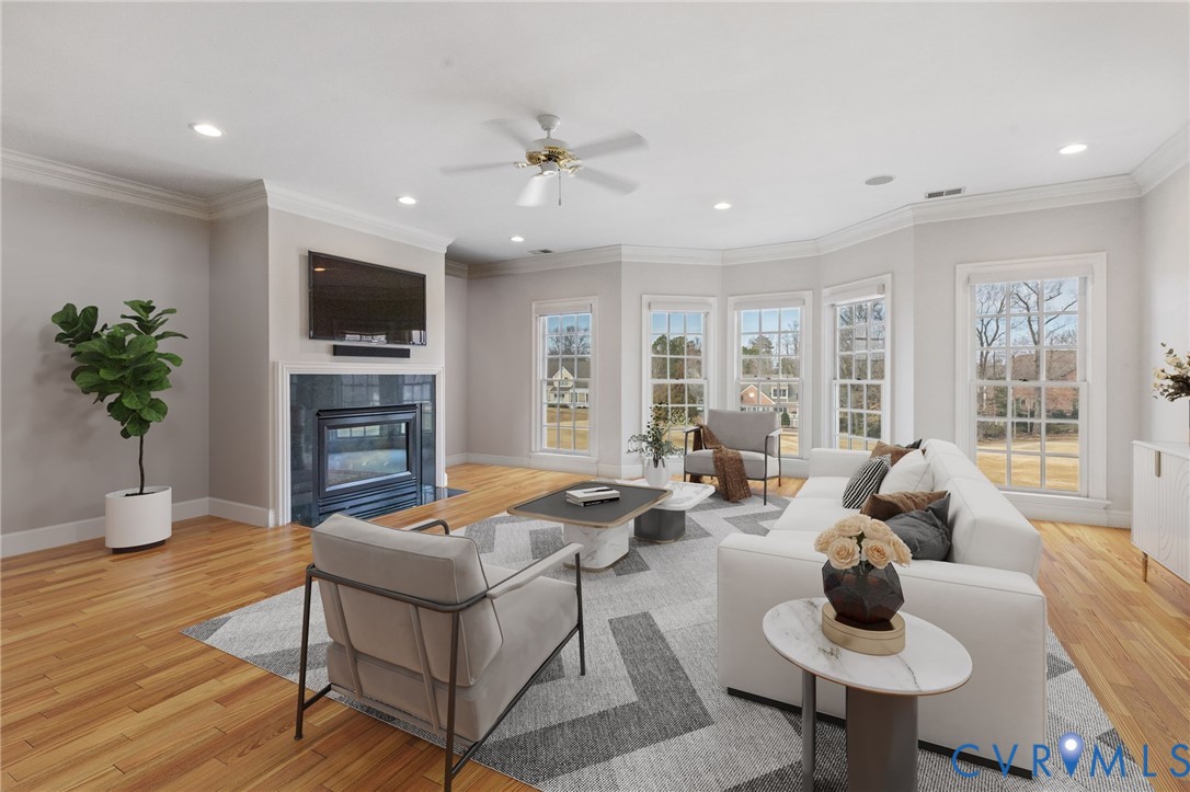 1625 N Founders Hl