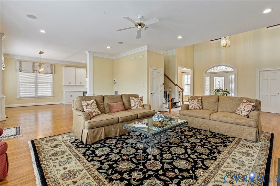 1625 N Founders Hl