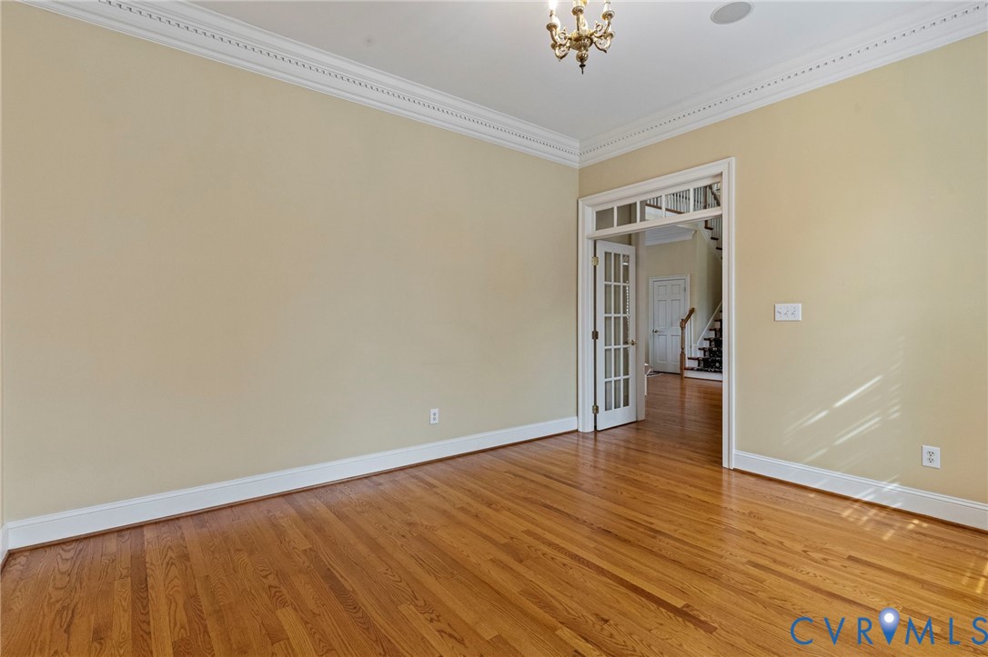 1625 N Founders Hl