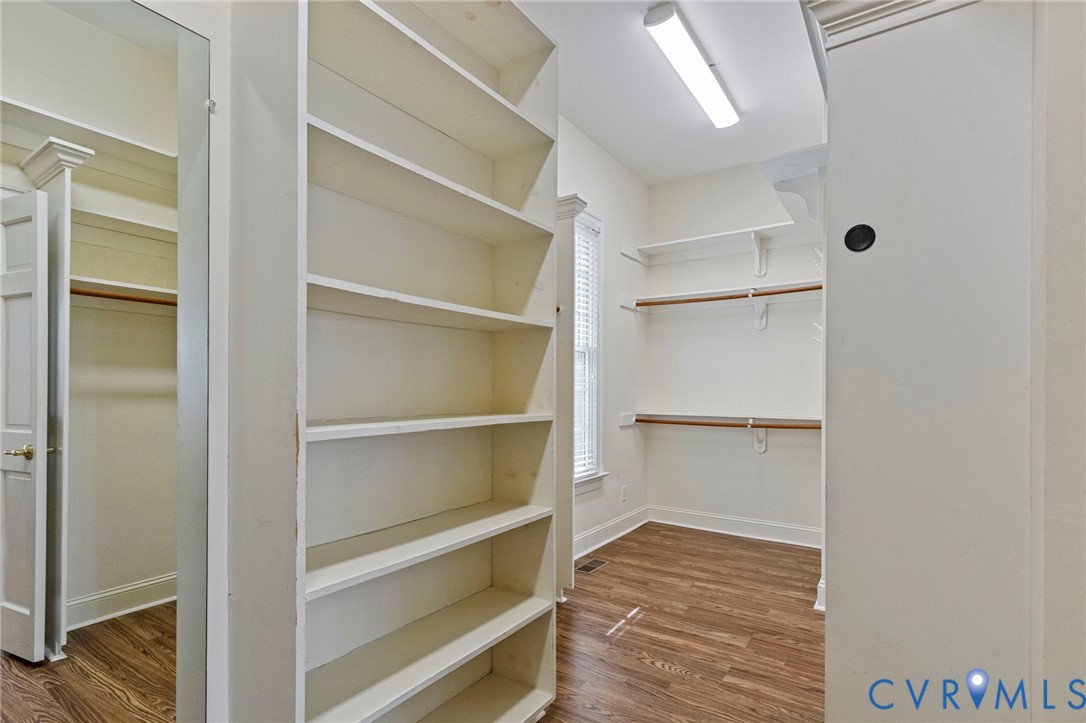 1625 N Founders Hl