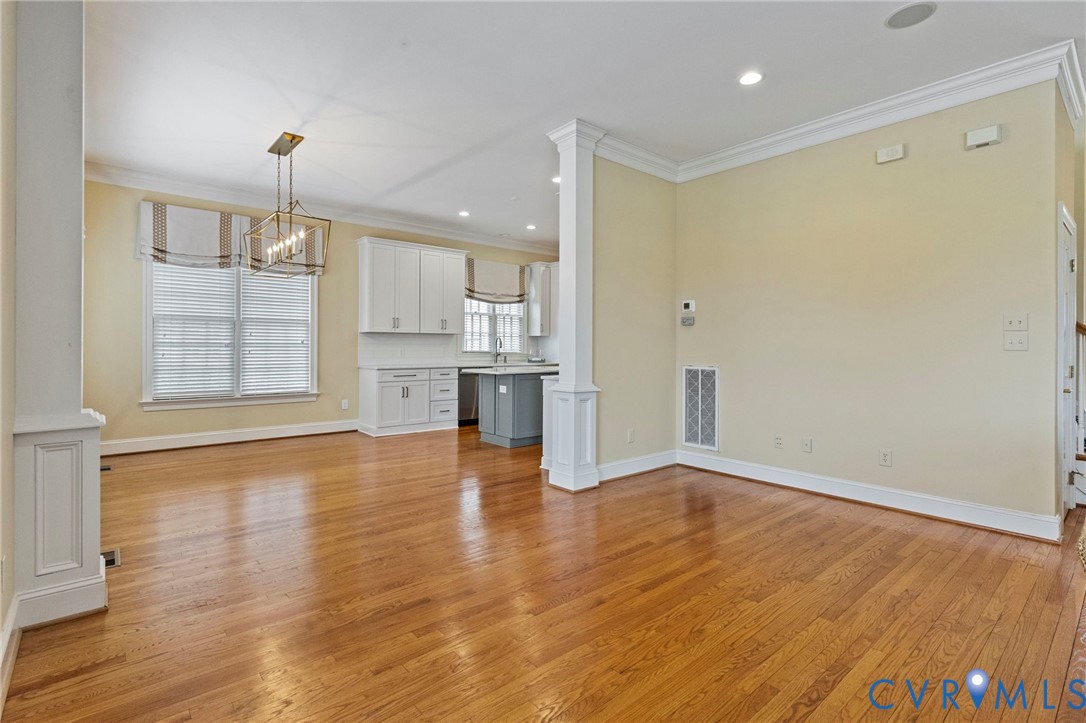 1625 N Founders Hl