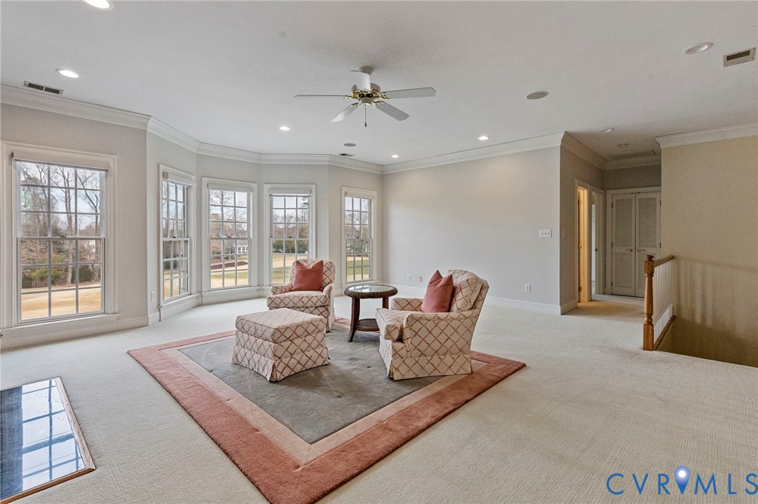 1625 N Founders Hl