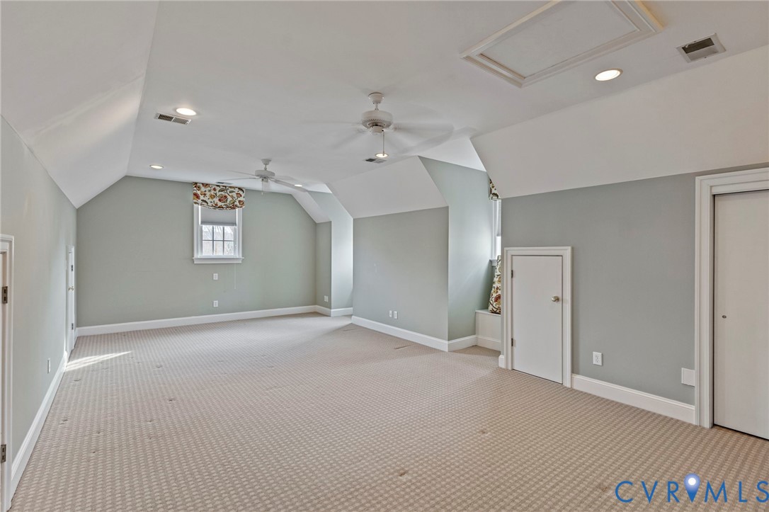 1625 N Founders Hl