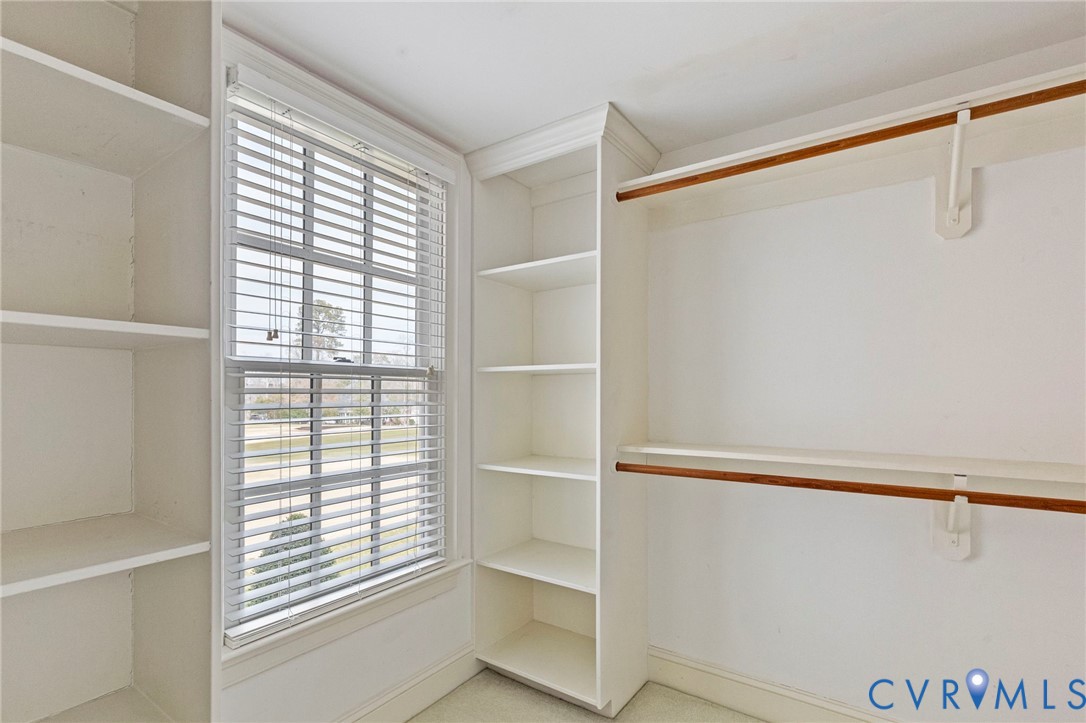 1625 N Founders Hl