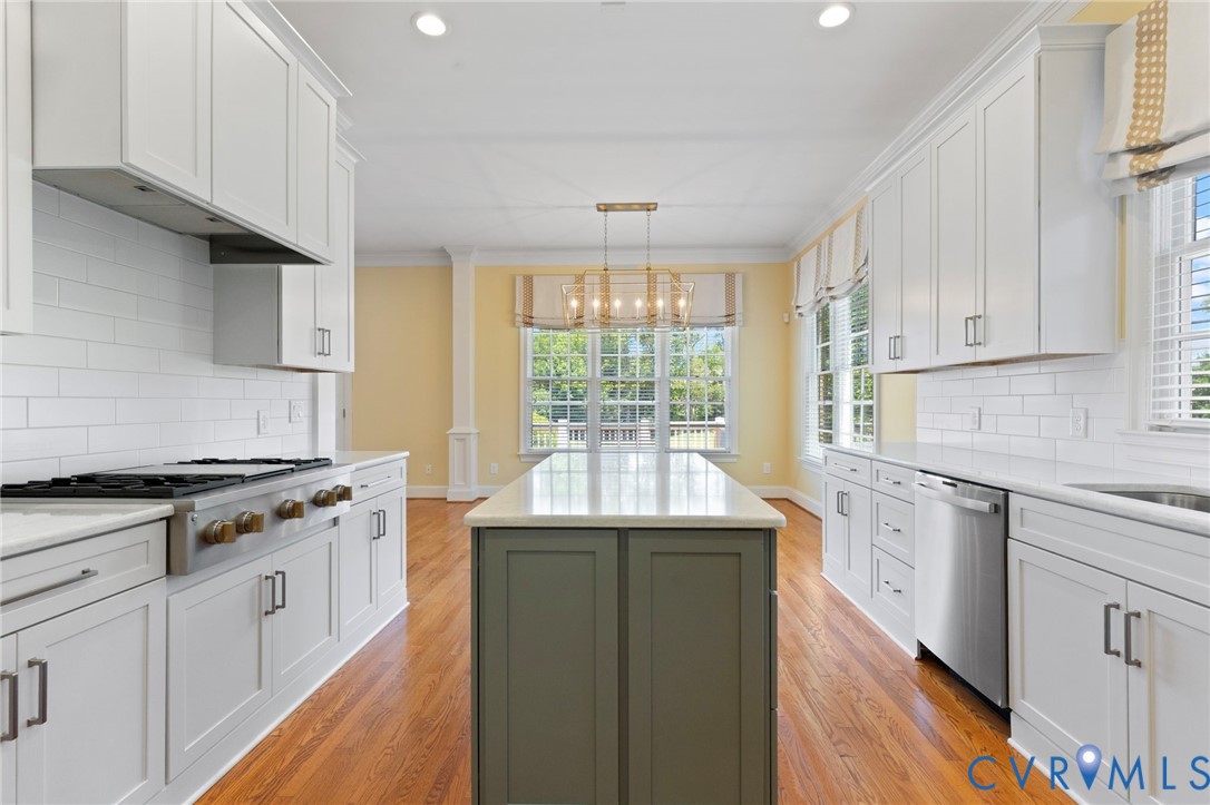 1625 N Founders Hl