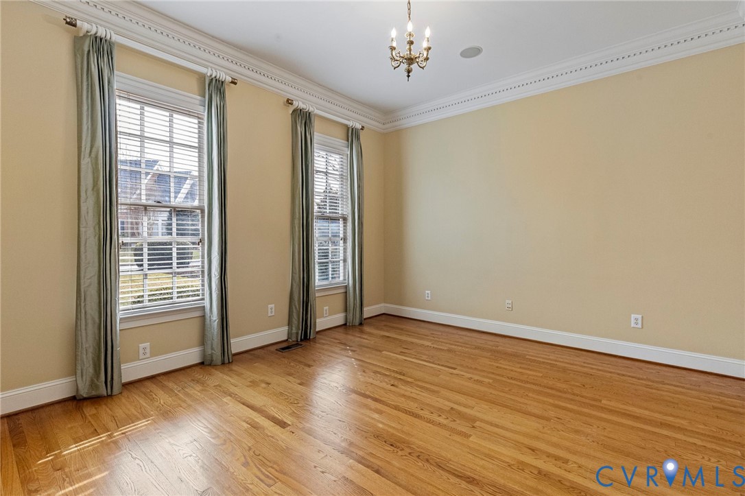1625 N Founders Hl
