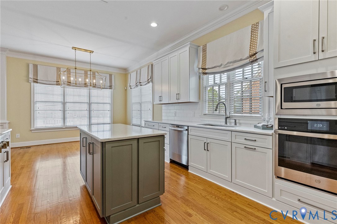 1625 N Founders Hl