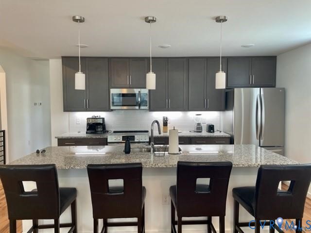 206 W 14th St